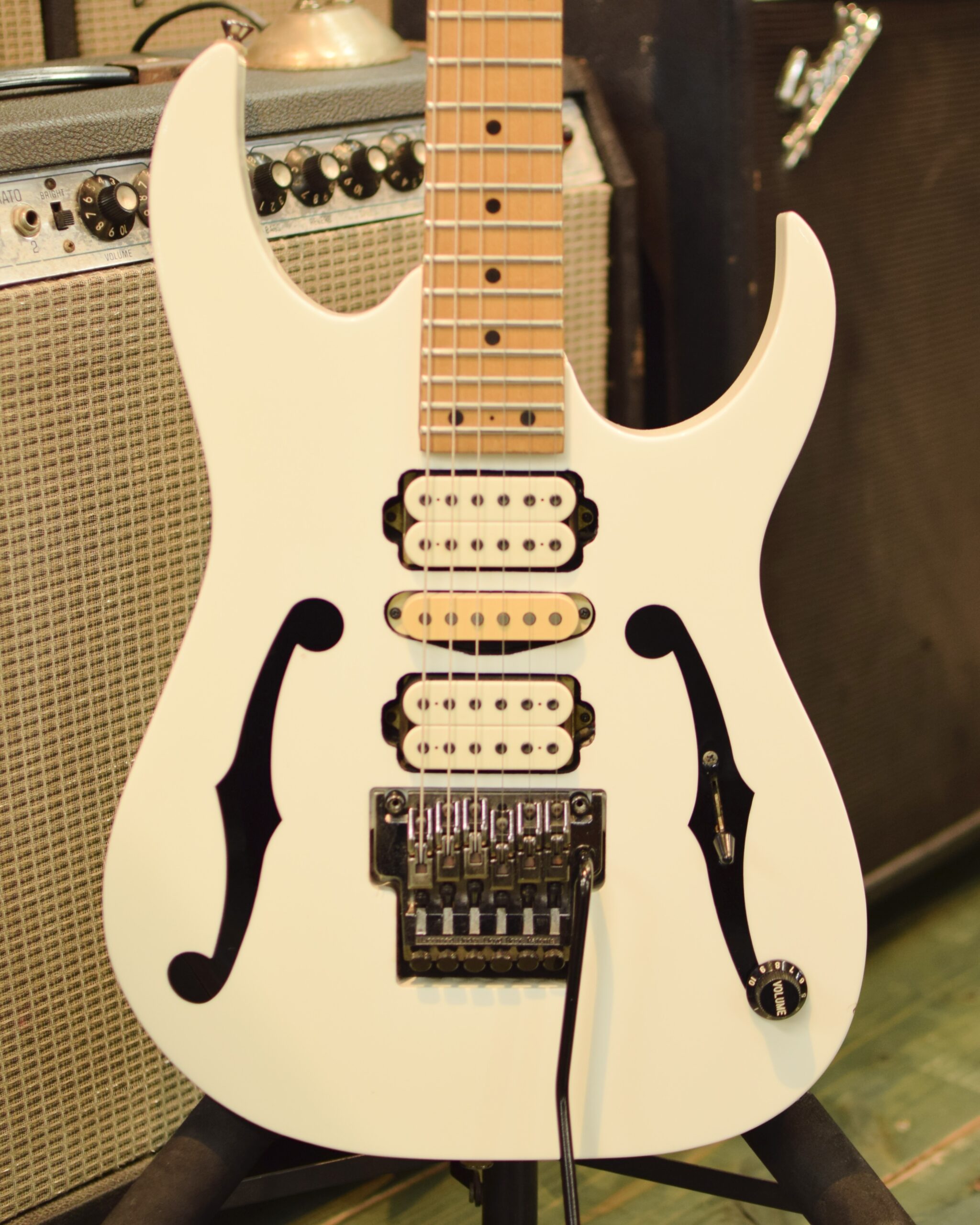 Ibanez エレキギター PGM300 ポール・ギルバート Ibanez PGM300 ポールギルバートモデル 【公式通販】