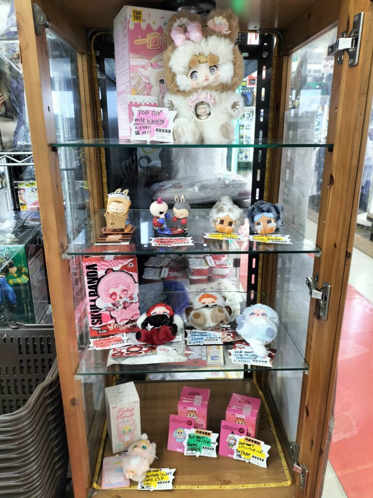 ラブブ、crybaby、popmart、 ついに、、入荷しました