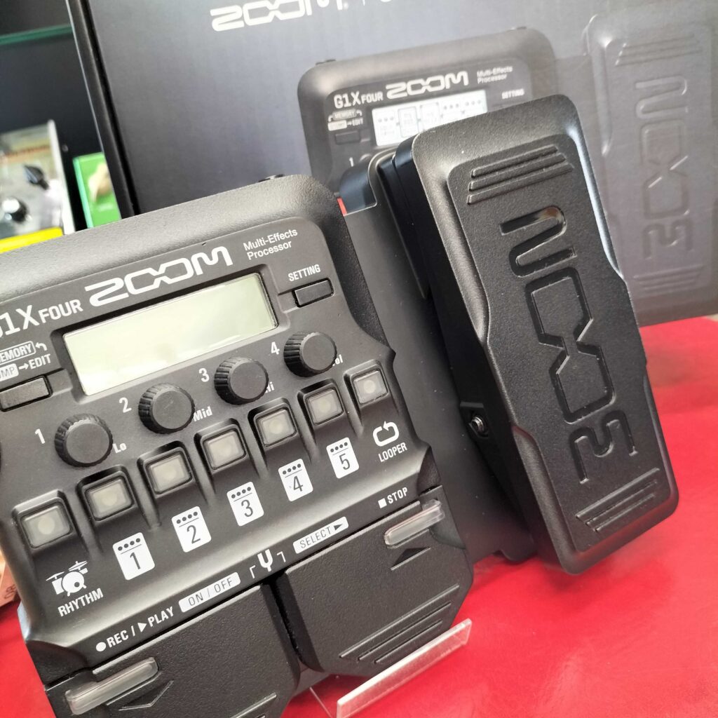 ZOOM「G1X FOUR」入荷致しました！ - マンガ倉庫久留米店