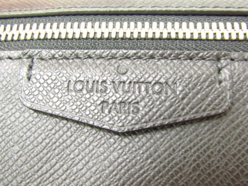 LOUIS VUITTON ルイ・ヴィトン M33438 タイガ ノワール バムバッグ