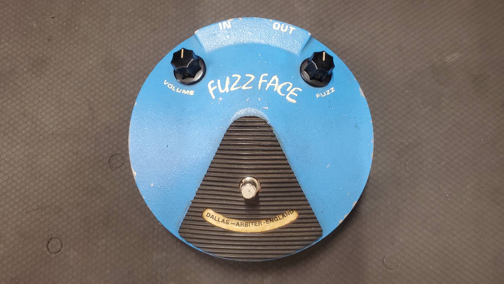 □エフェクター Crest Audio DALLAS ARBITER FUZZ FACE 入荷しました